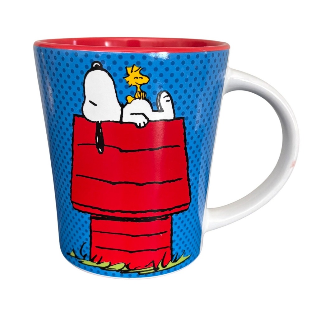 Peanuts Snoopy & Woodstock on Red Doghouse | Blue Polka Dot Ceramic Gibson Mug